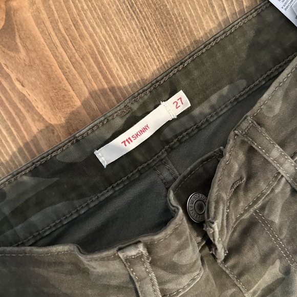 Levi 711 skinny camo pants - Picture 5 of 5